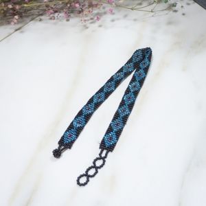 Beaded diamond collar